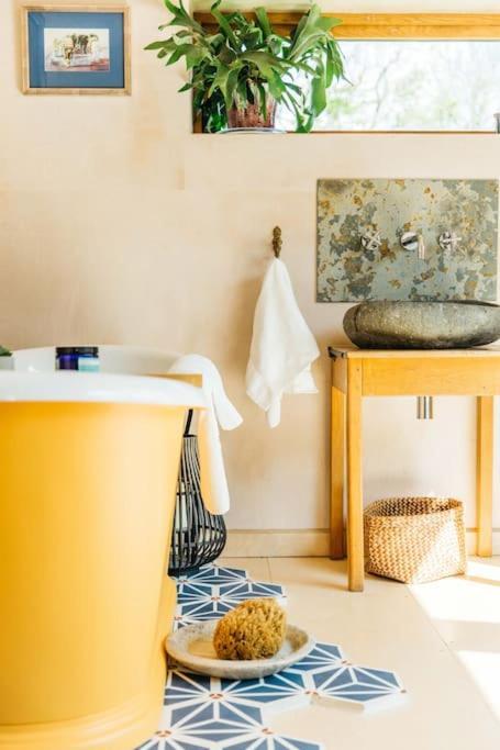 Romantic Country Annex With Views - 10 Min To Bath Cold Ashton Екстериор снимка